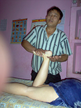 Tibetan massage 061