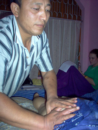 Tibetan massage 064